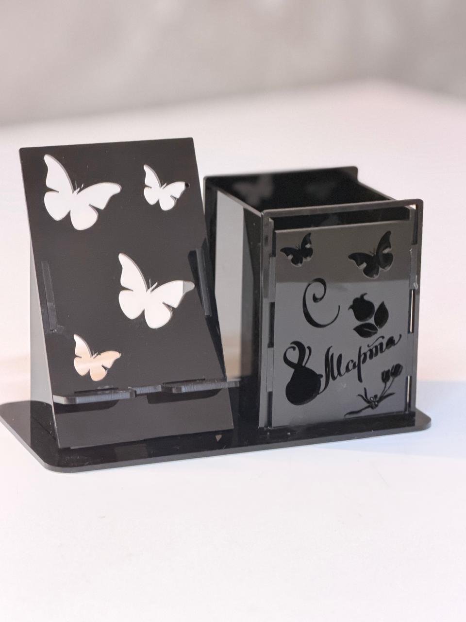 WhatsApp Image3 2026-04-12 at 11.32.17 AM منظم مكتب ملكي 2 في 1 (حامل جوال + مقلمة) - أسود فاخر.